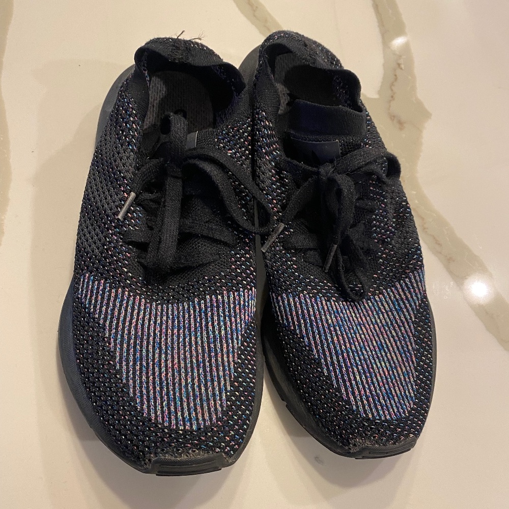 Adidas SWIFT RUN PK SHOES